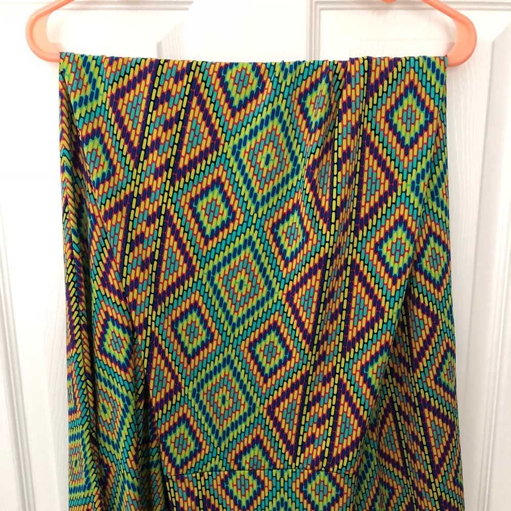 LuLaRoe Large beautiful maxi skirt NWT